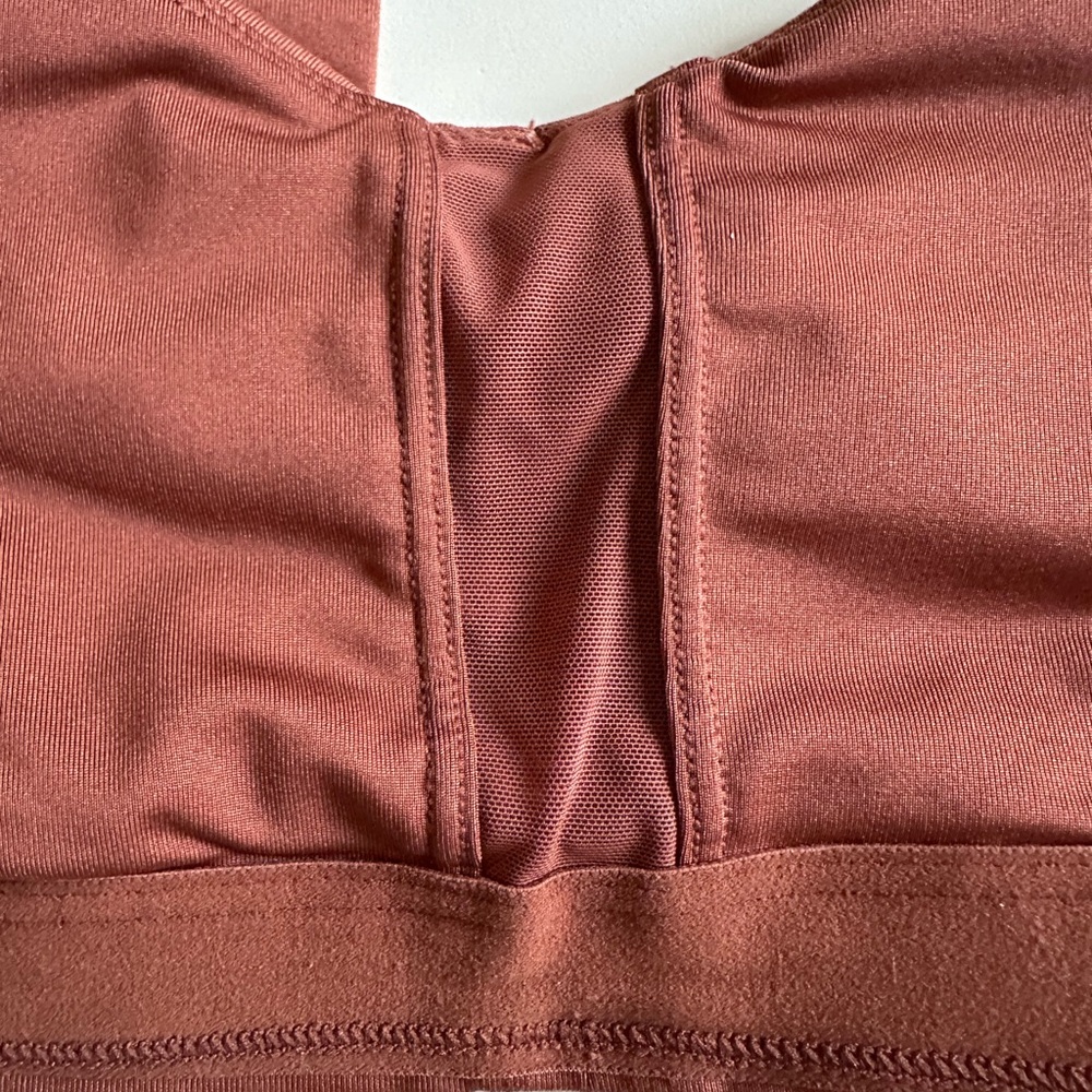 Alo Airbrush Cinch Bra Small Rust EUC - Picture 9 of 9